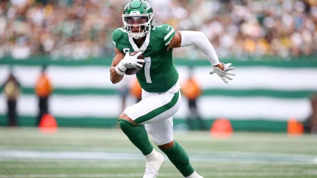 Early Game Headlines: Fields Wilson Combo Shines