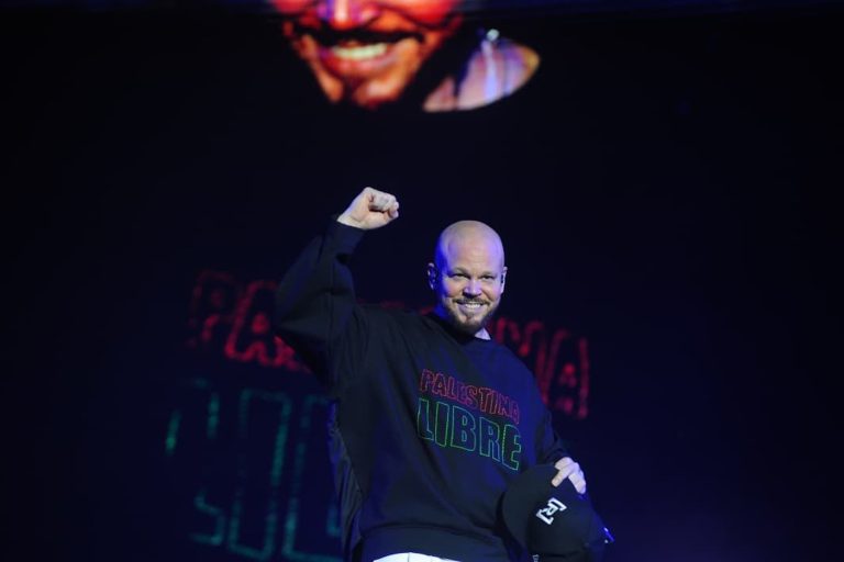 Resident Shakes Up Mexico City’s Zócalo With Combative Rhymes & Message For Palestine: 5 Powerful Moments