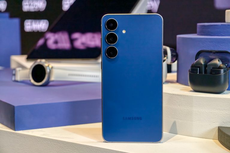 Samsung’s Galaxy S25 FE And Tab S11 Are Thinner, Lighter, And Otherwise About The Same