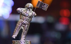 Sombr Makes VMAs Debut With Blazing Two Song Medley At 2025 Awards