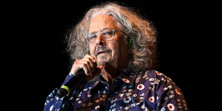 Mark Volman, Co Founder Of The Turtles And '60s Music Icon, Dies At 78
